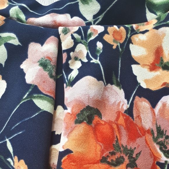 Floral skirt - Picture 2 of 4